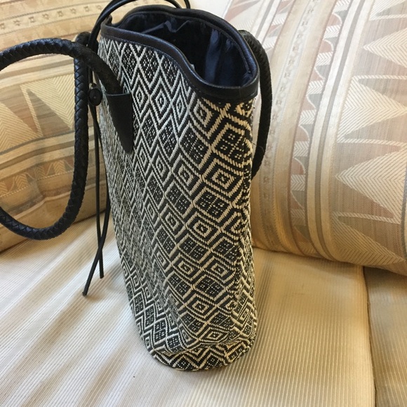 Neiman Marcus 13x17 Oversized Tote Bag - Picture 3 of 5